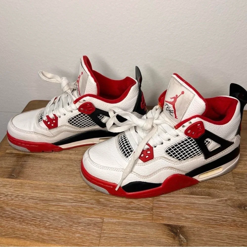Size 5.5 (GS) - Jordan 4 Retro‎ OG 2020 Low Fire Red